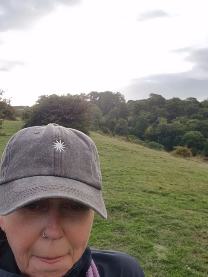 Sunrise at Swifts Hill 🌦 another morning, another madcap scheme to find a river - thanking Slad Brook for her waters, honouring Slad Valley for all that it gives, our home place for Living Matter #installation #celebrant #imaginal #shamanic #hiddenn
