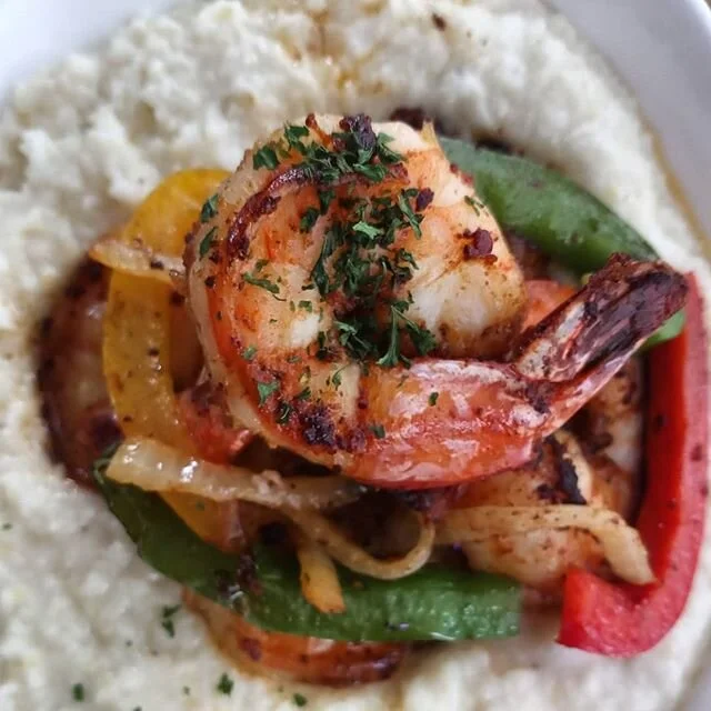 🍤The Perfect Day For Shrimp &amp; Creamy Home-Style Grits... #TreatYoSelf! 
_____________________
Pick Up or Delivery!
☎️347-533-7880
🚖@GrubHub @UberEats @DoorDash
_____________________
#FoodBeast #Tastingtable #YahooFood #YouGottaEatThis #TopNycRe