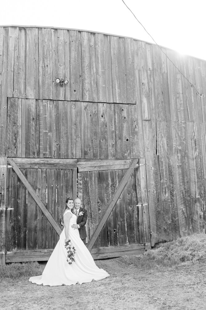 Intimate Oregon Wedding Summer Wedding Natural Light Photorgaphy -93.jpg