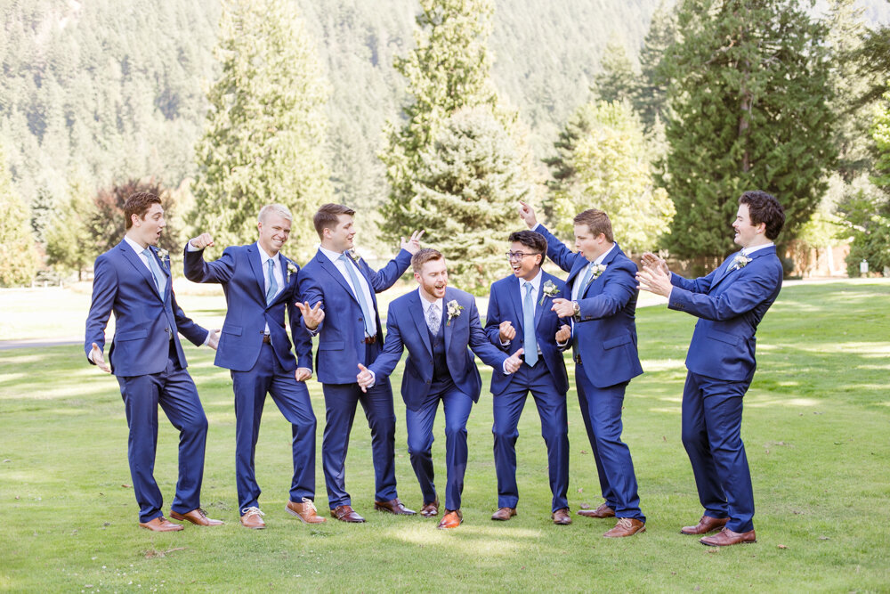 Mount Hood Oregon Resort Summer Wedding-36.jpg