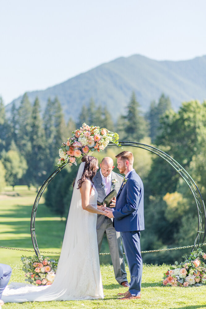 Mount Hood Oregon Resort Summer Wedding-59.jpg