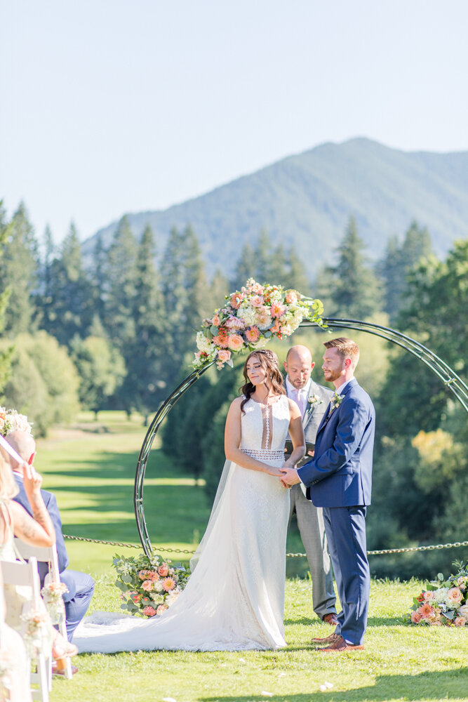 Mount Hood Oregon Resort Summer Wedding-60.jpg