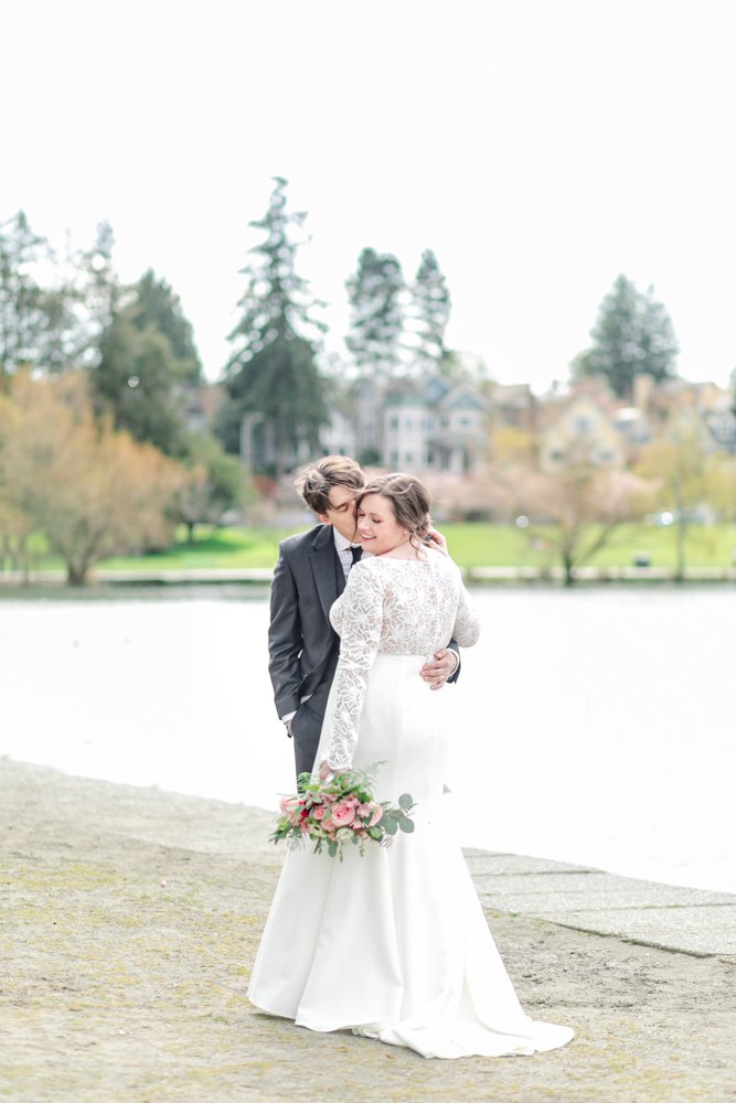 Great_Hall_at_Green_Lake_Spring_Seattle_Wedding-23.jpg