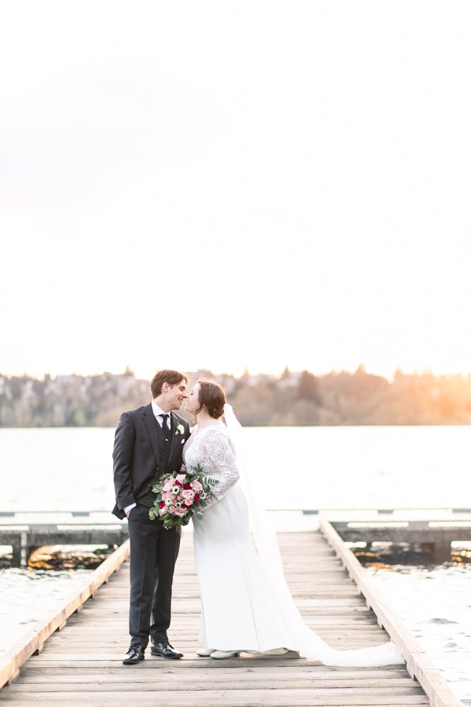 Great_Hall_at_Green_Lake_Spring_Seattle_Wedding-39.jpg
