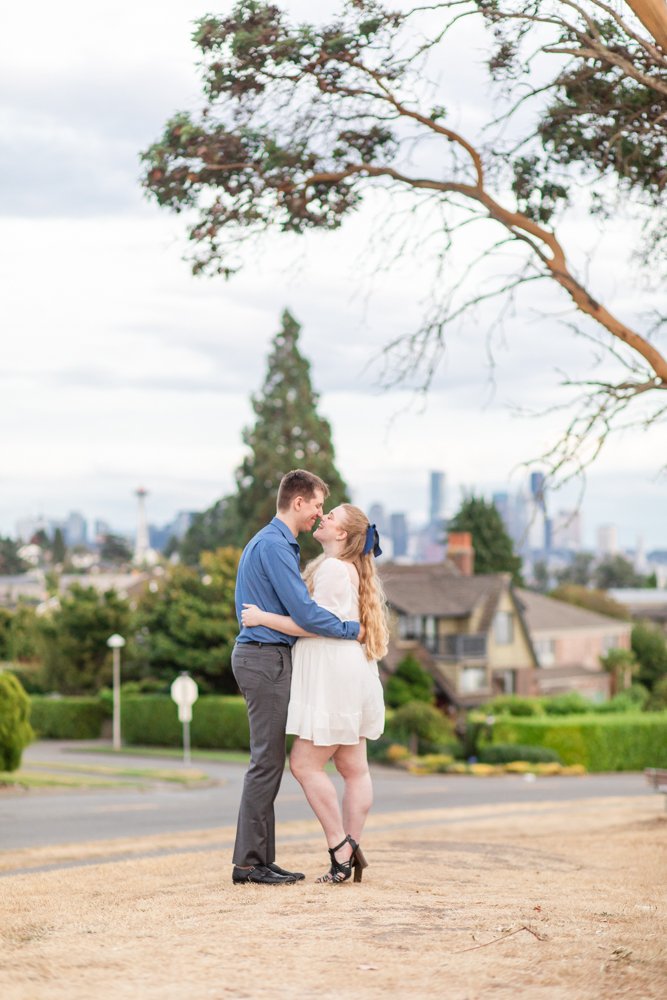 Discovery_Park_Engagement_Seattle-28.jpg