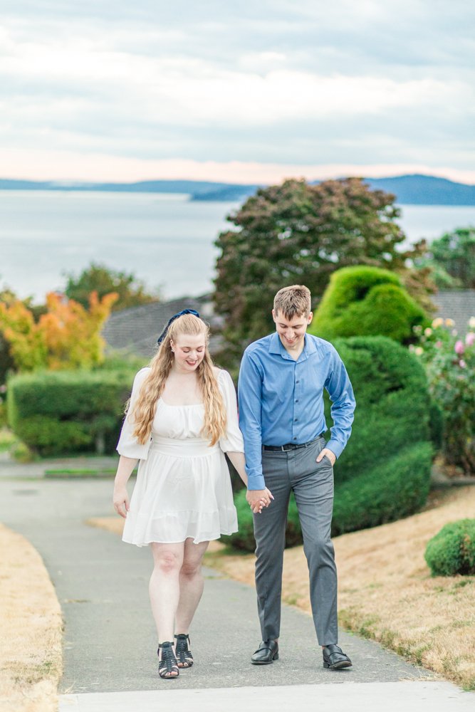 Discovery_Park_Engagement_Seattle-33.jpg
