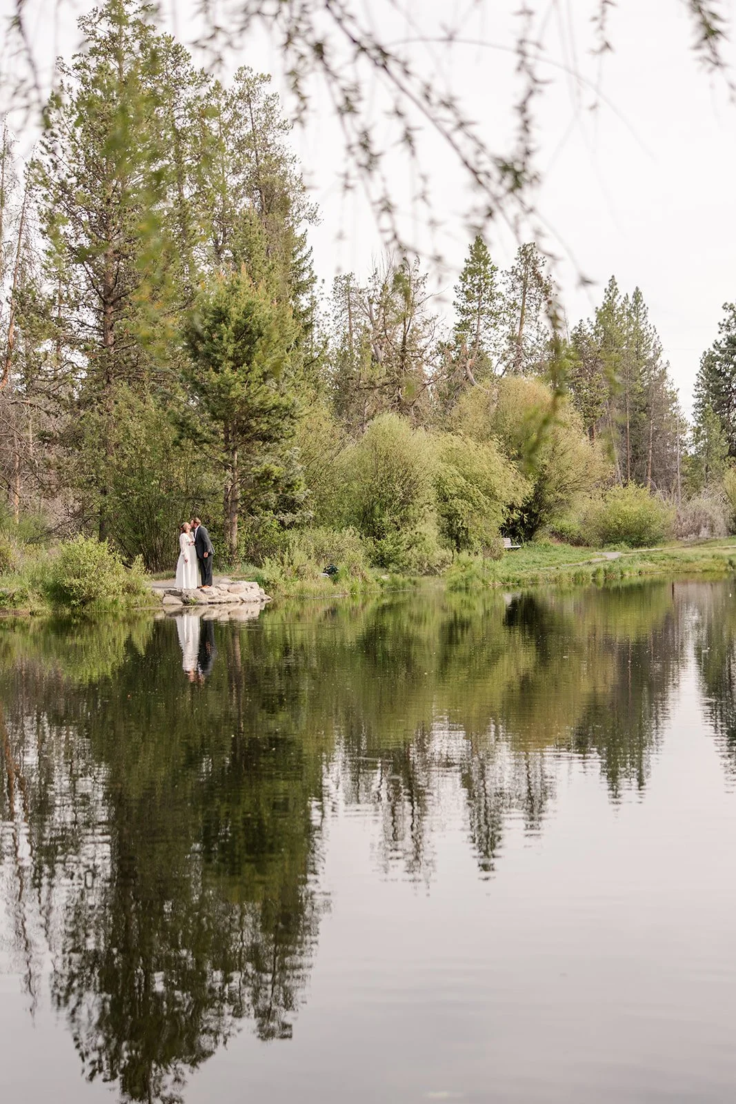 AspenHallBendOregonWeddingDay (33).jpg