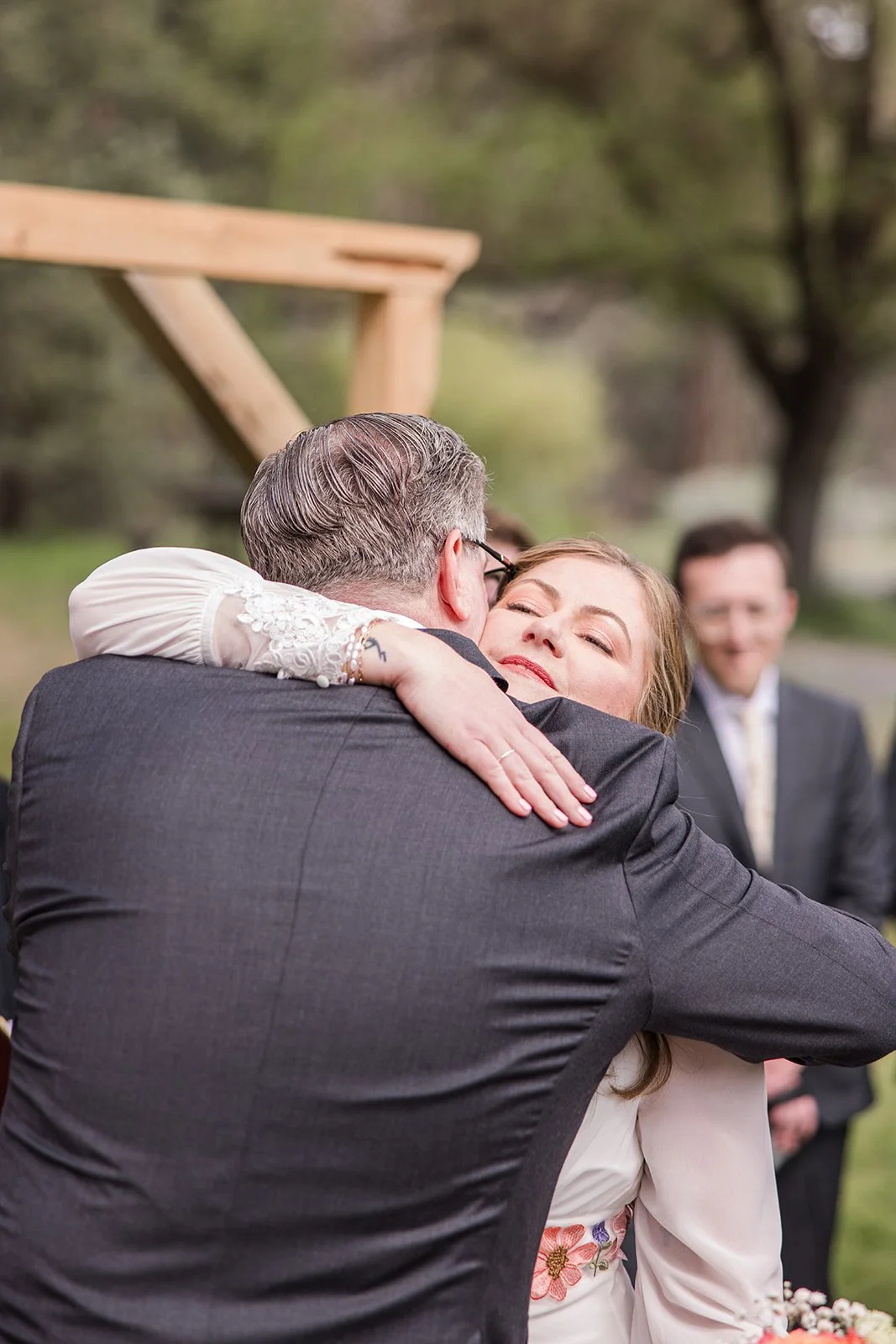 AspenHallBendOregonWeddingDay (26).jpg