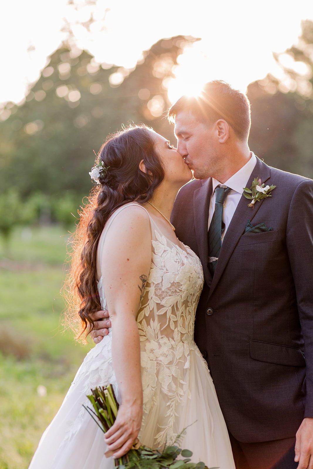 GreenVillaBarnWeddingDay (12).jpg