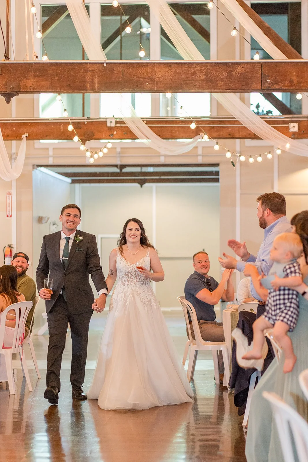 GreenVillaBarnWeddingDay (18).jpg