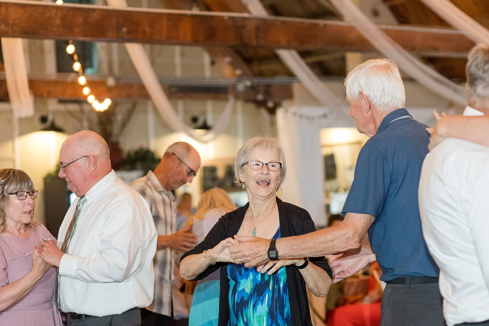 GreenVillaBarnWeddingDay (24).jpg