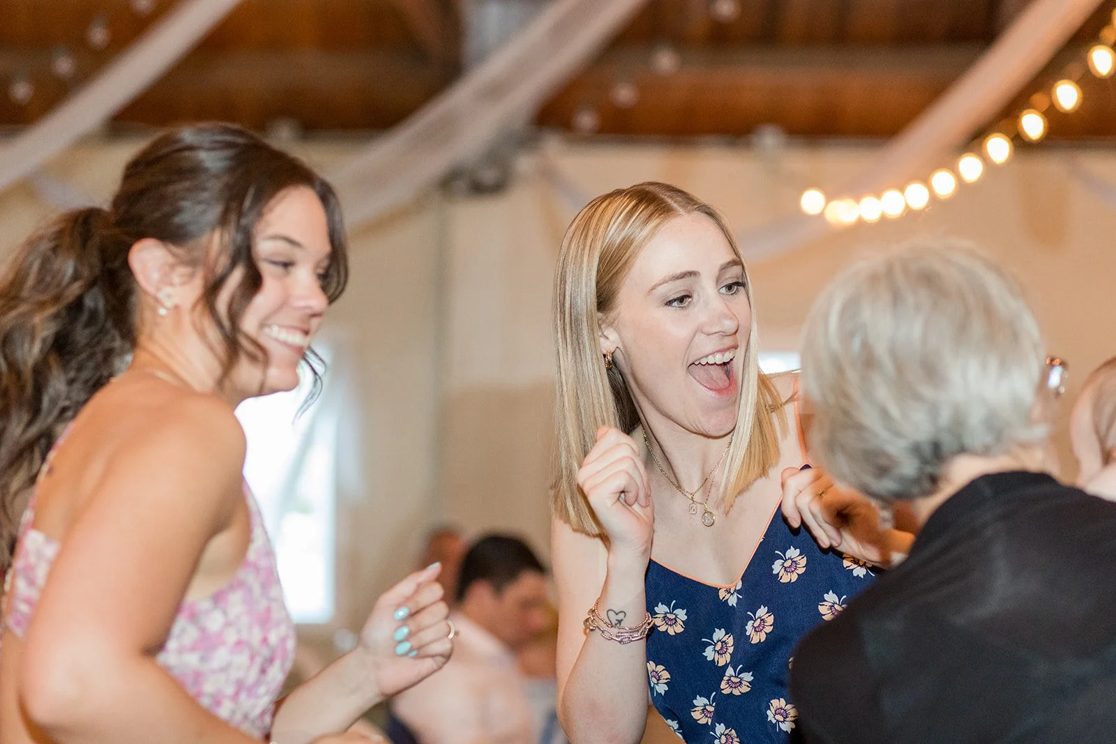 GreenVillaBarnWeddingDay (1).jpg