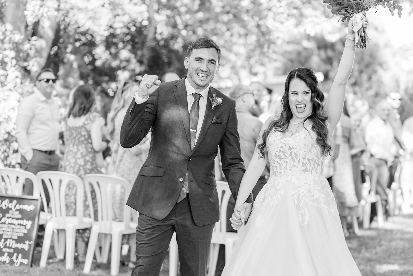 GreenVillaBarnWeddingDay (6).jpg