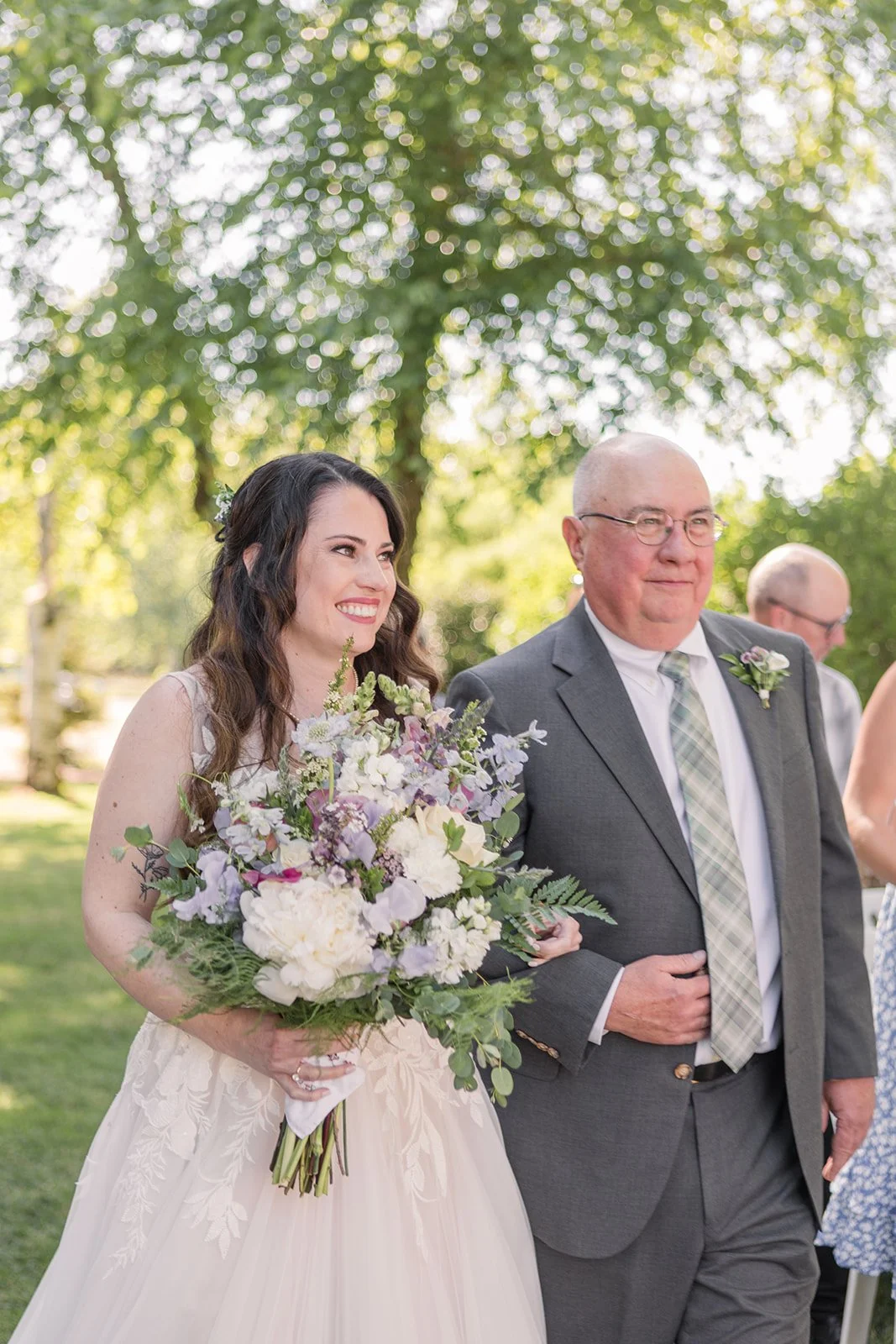 GreenVillaBarnWeddingDay (32).jpg