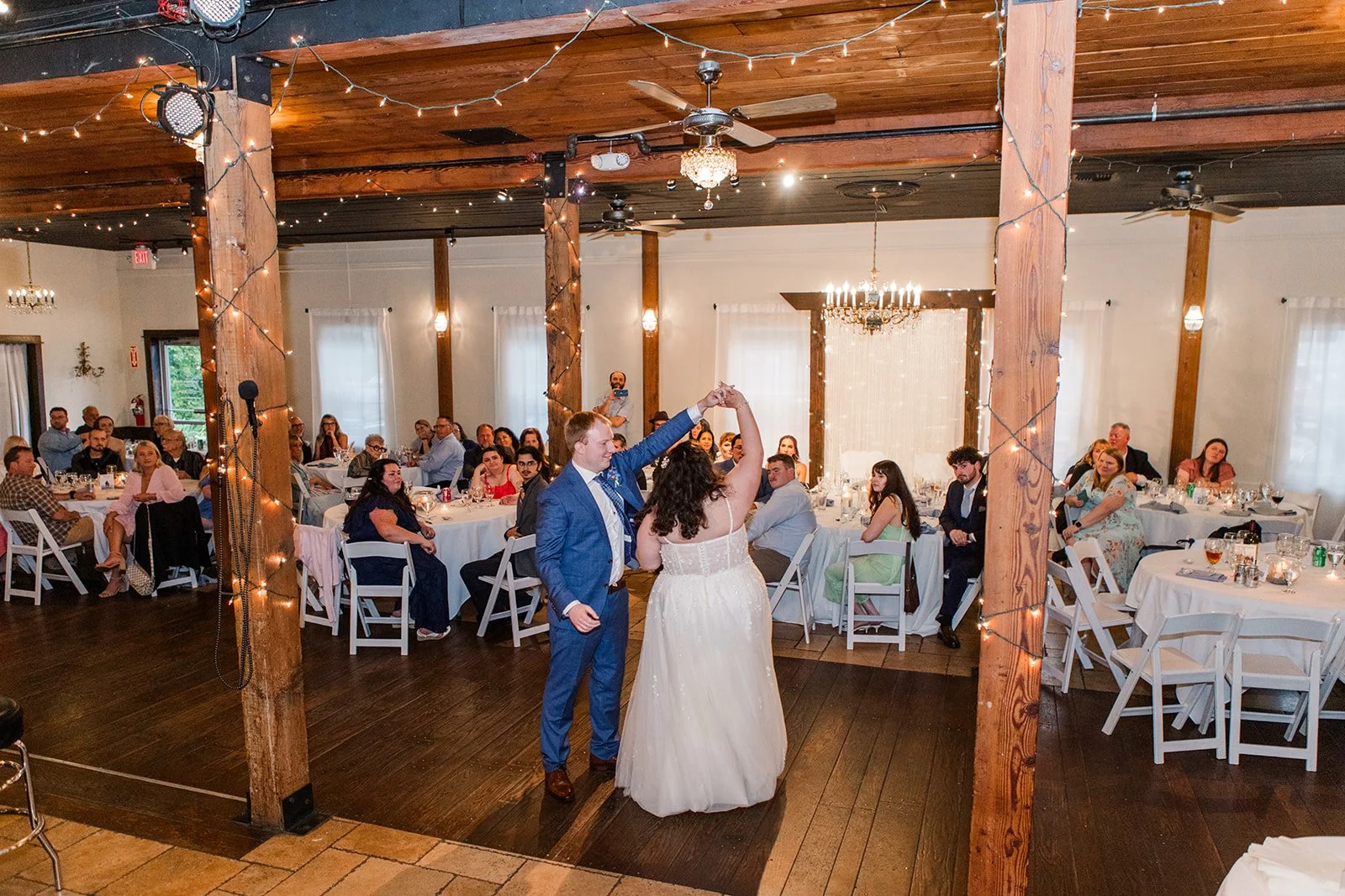 TheTroutdaleHouseWeddingDay (8).jpg