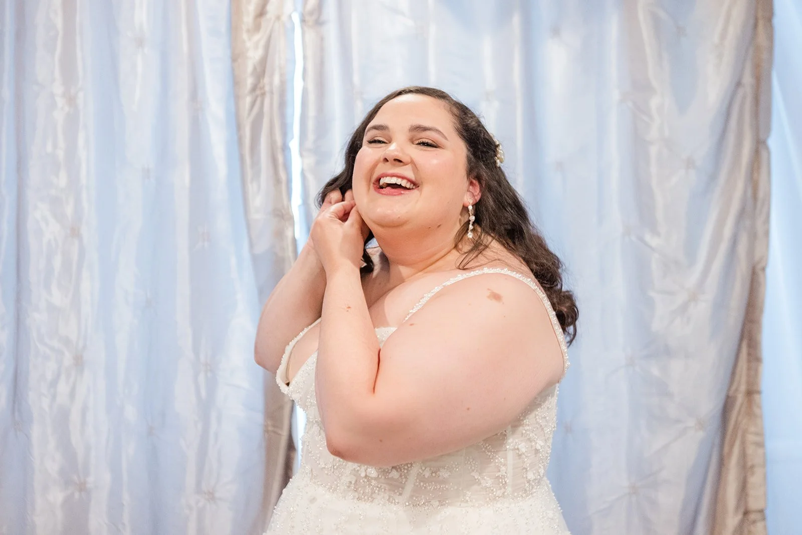 TheTroutdaleHouseWeddingDay (17).jpg