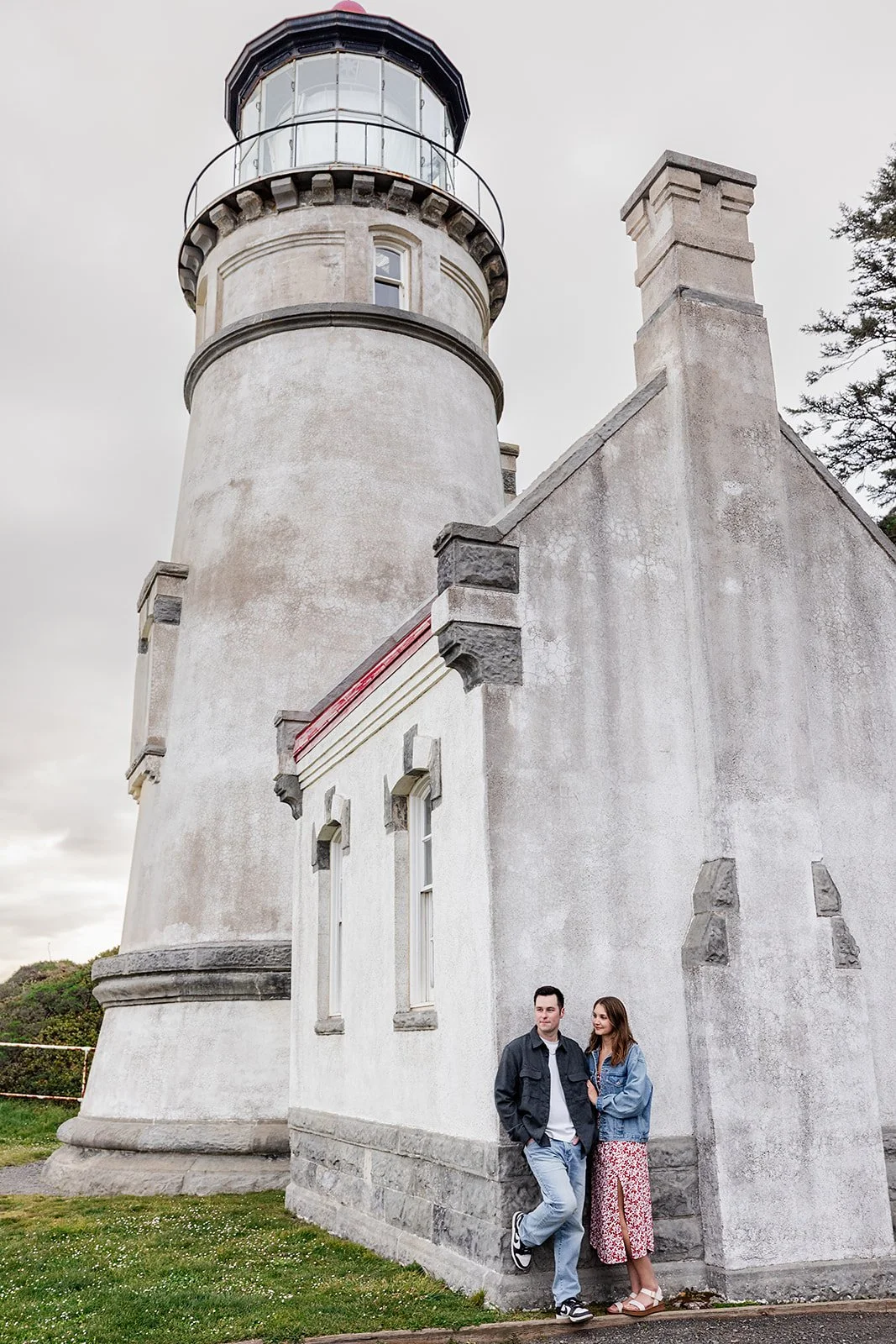 HecetaBeachandLighthouseEngagementSession_DomsFavs-14_websize.jpg