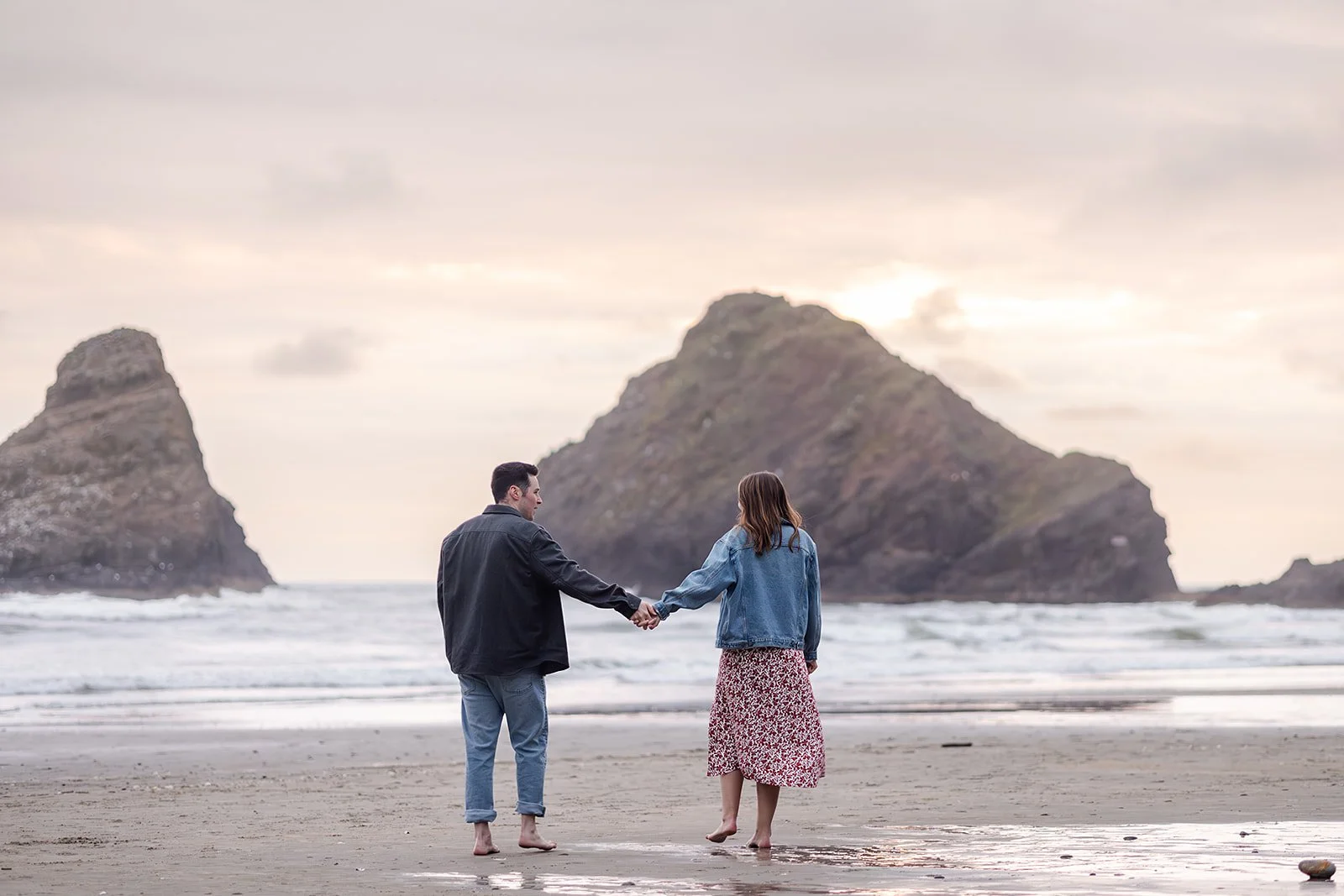 HecetaBeachandLighthouseEngagementSession_DomsFavs-19_websize.jpg