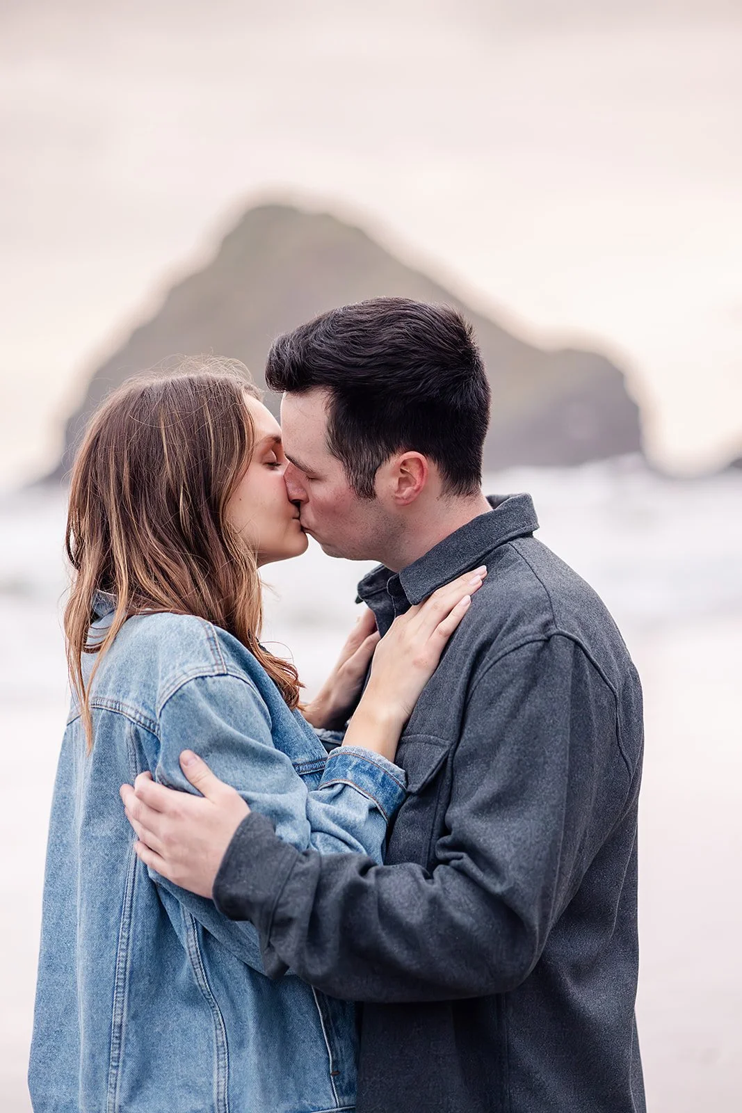 HecetaBeachandLighthouseEngagementSession_DomsFavs-22_websize.jpg