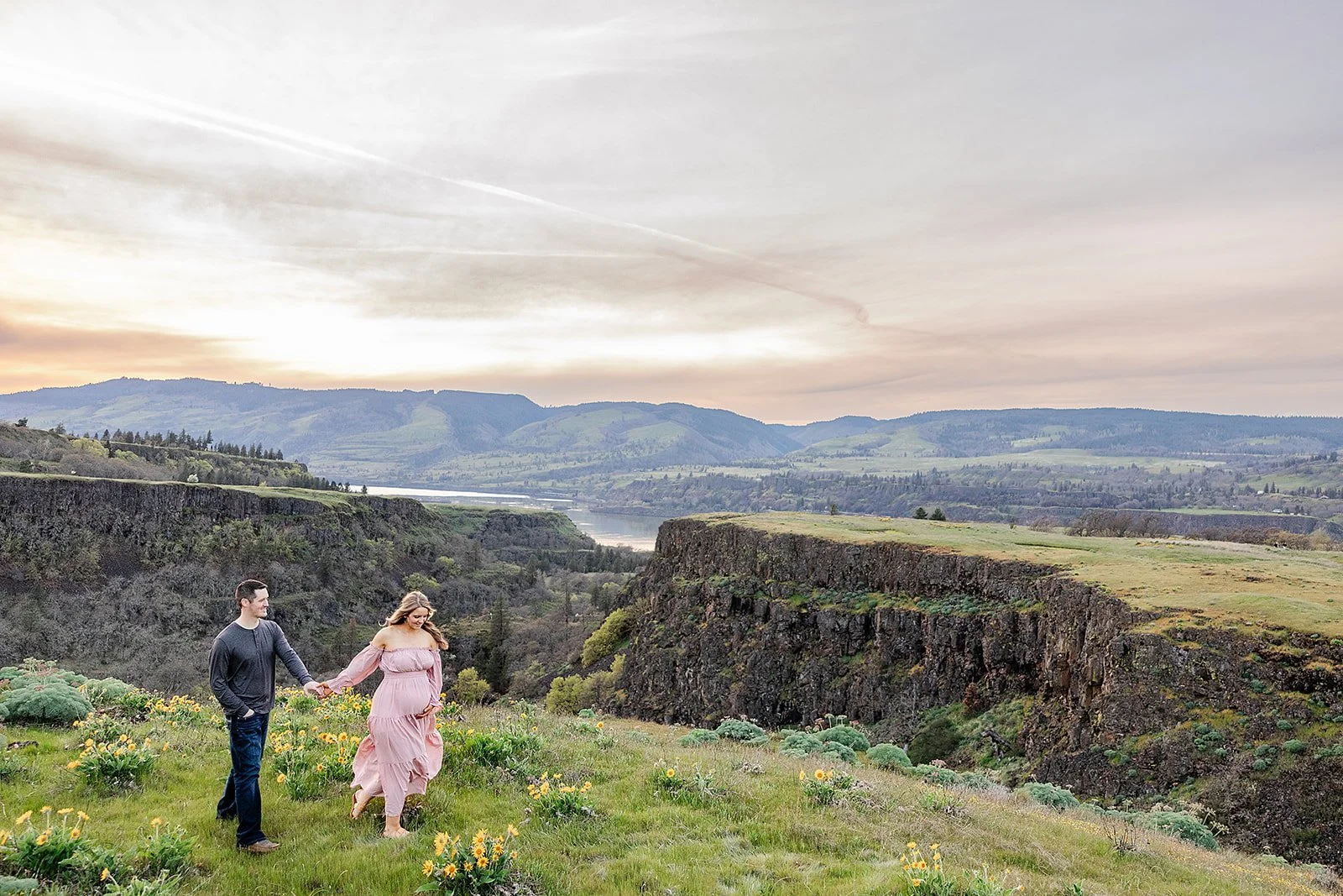 RowenaCrestMaternitySession (2).jpg