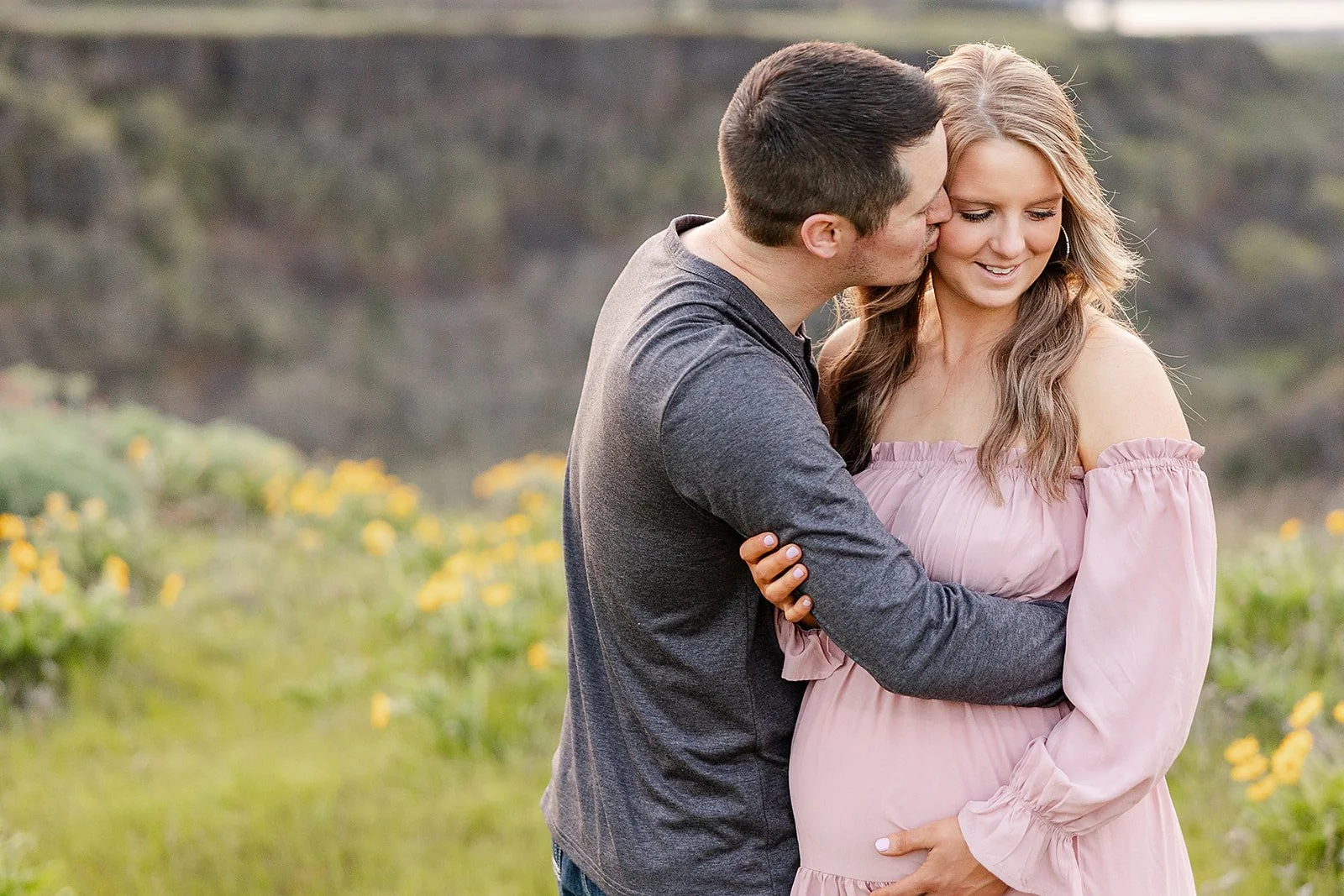 RowenaCrestMaternitySession (3).jpg