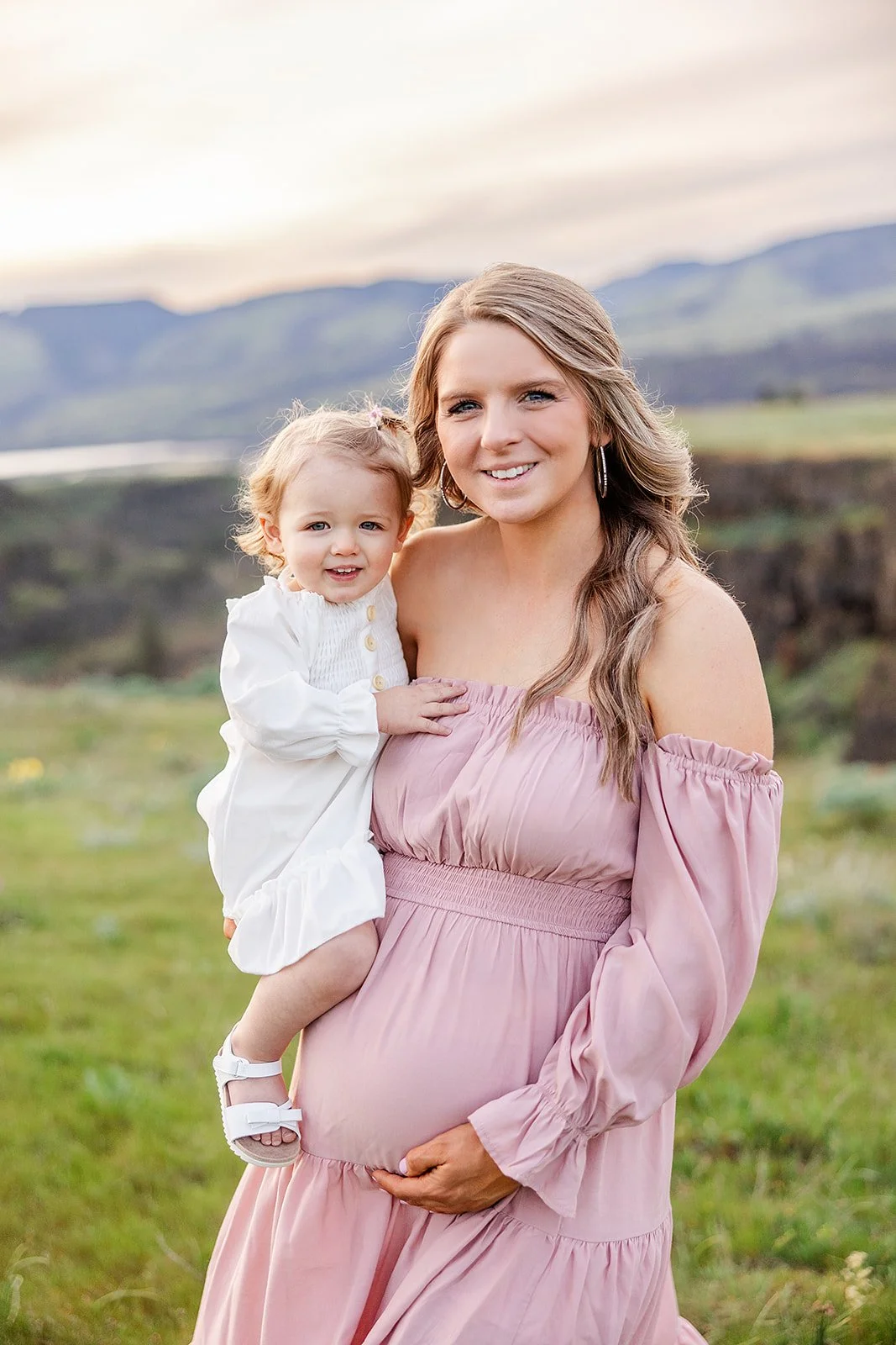 RowenaCrestMaternitySession (6).jpg