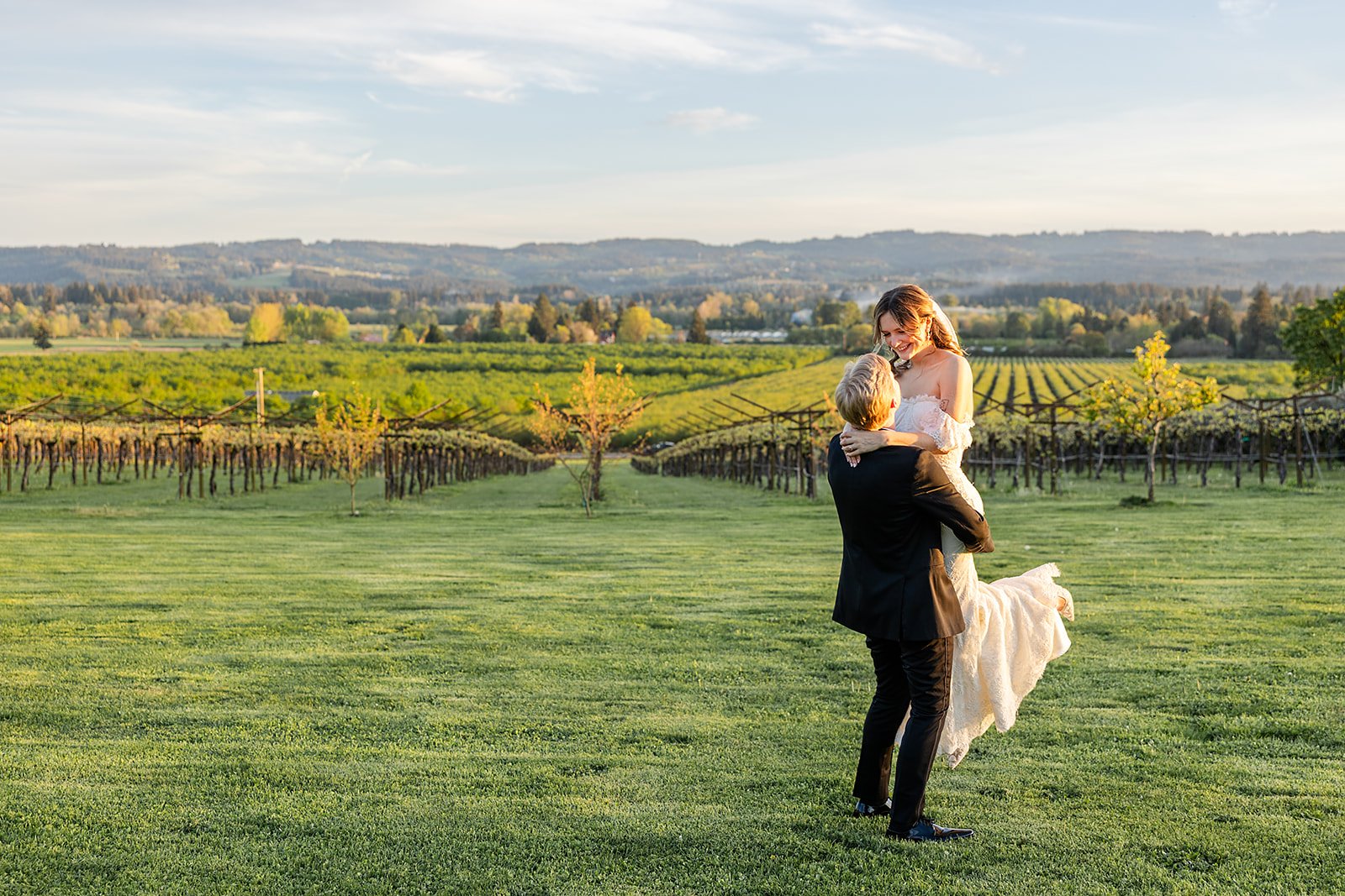 Max and Kelsey Wedding Sneak Peek-13_websize.jpg