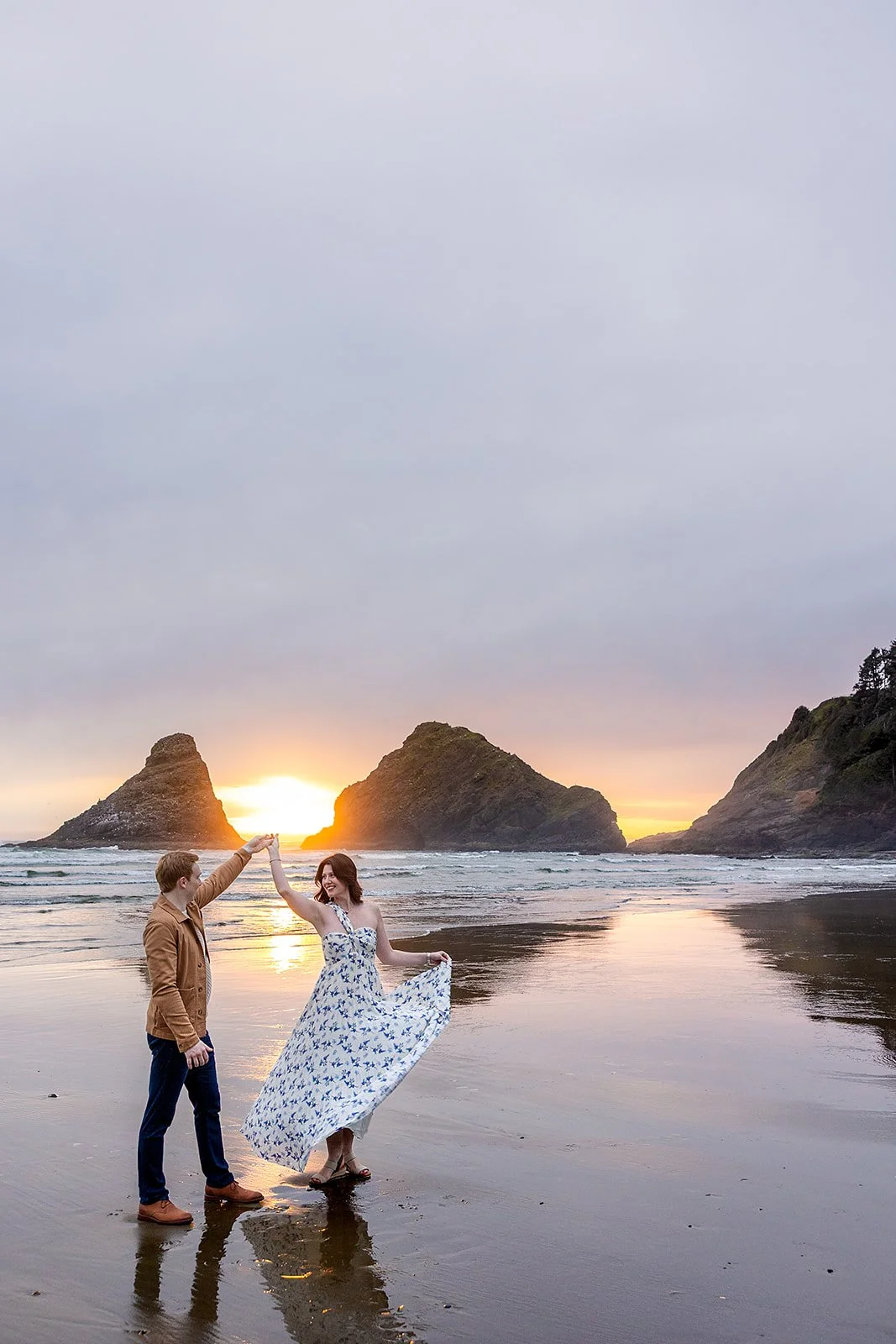 Mariah &amp; Justin’s Oregon Coast Engagement Session in Florence, Oregon