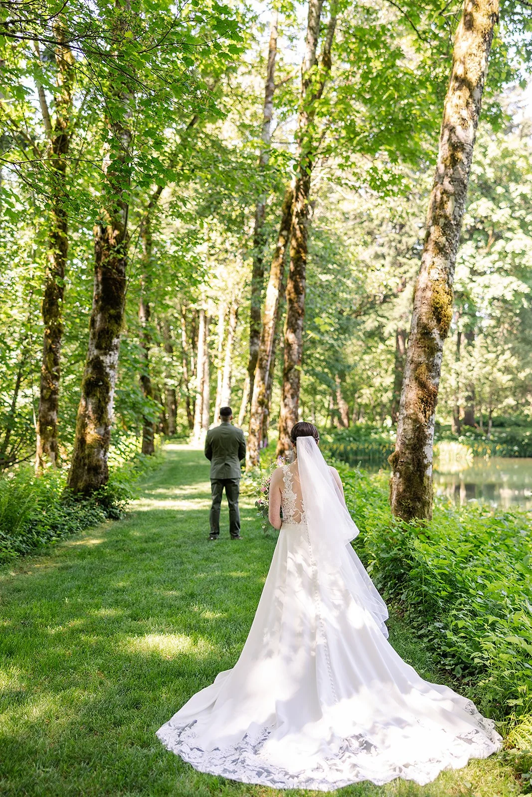 MeaghenandAlexWeddingDayBridalVeilLakes (5).jpg