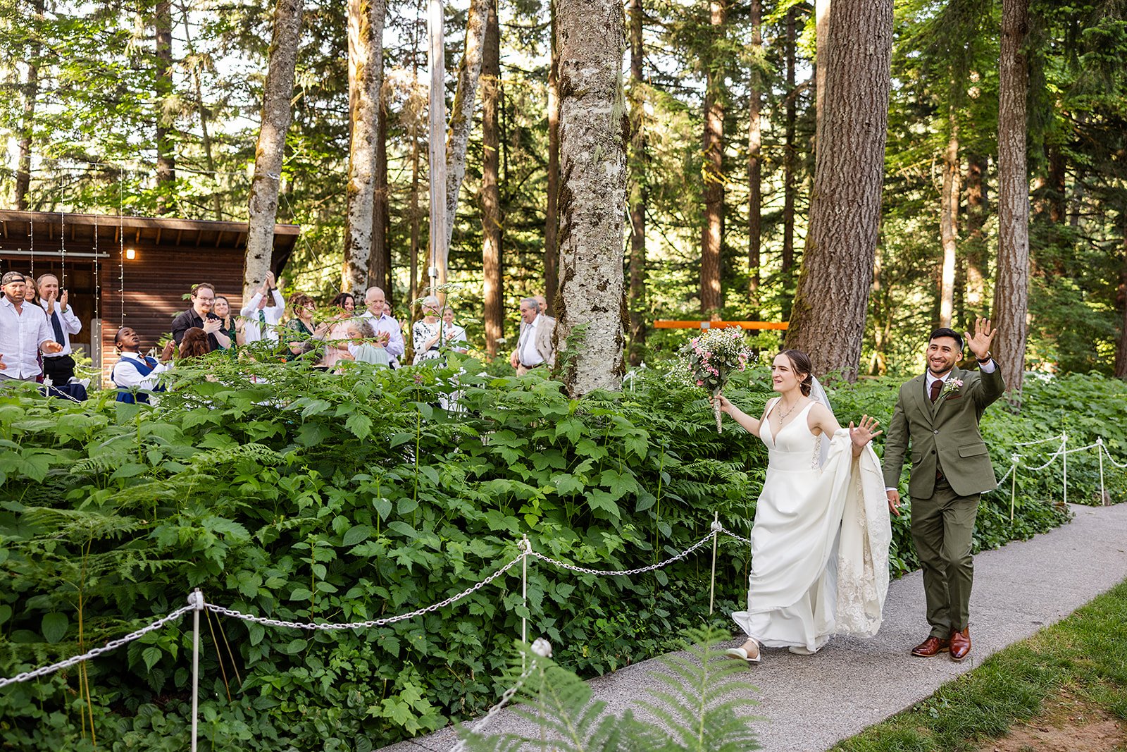 MeaghenandAlexWeddingDayBridalVeilLakes (15).jpg