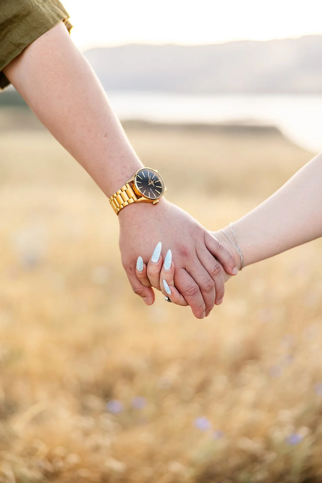 RowenaCrestEngagementSessionOregon (3).jpg