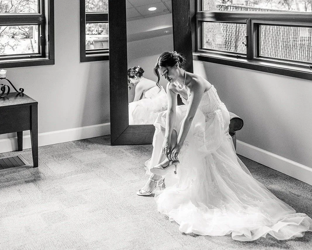 bride in her bridal suite