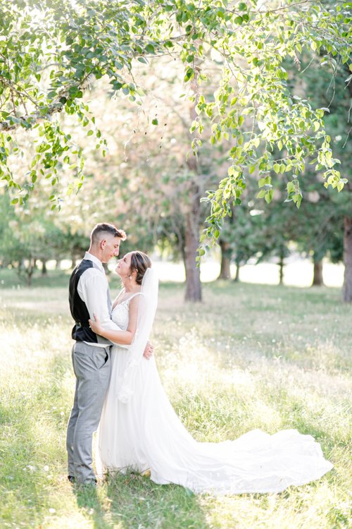 Portland-Wedding-Photography-Natural-Light-Photography-Quality-Wedding-Photos-31.jpg