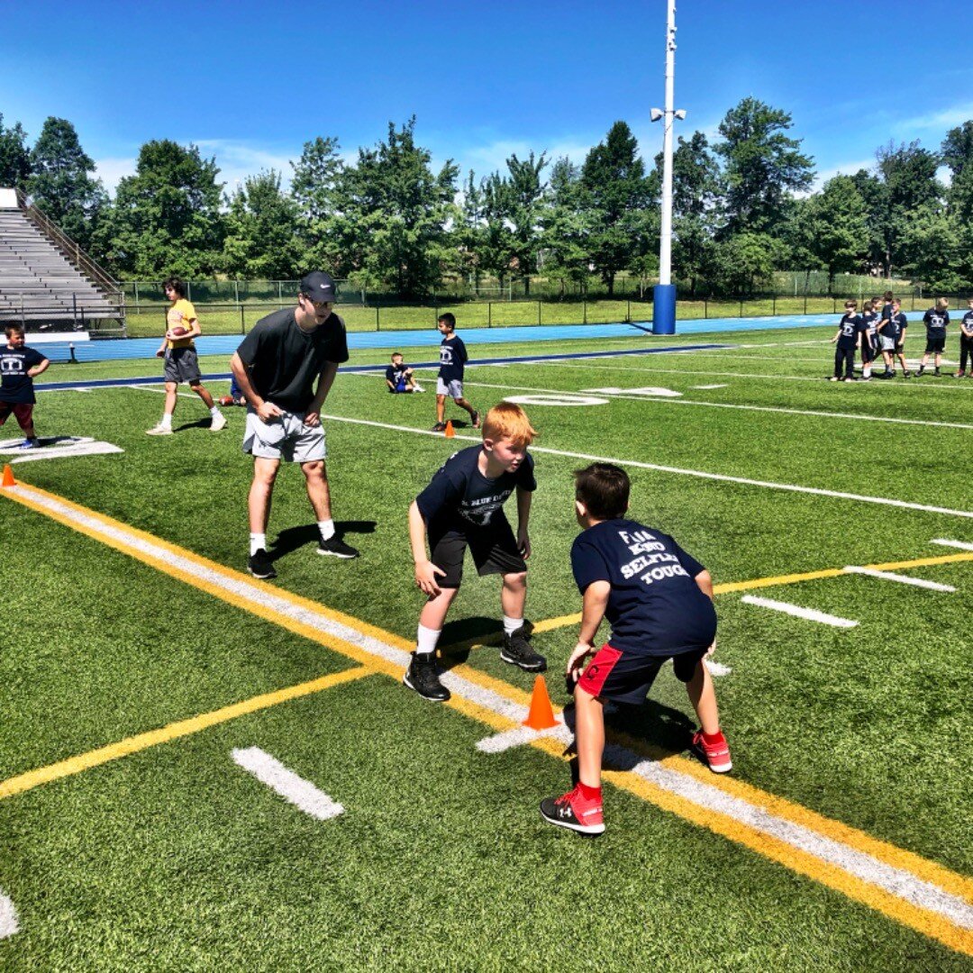 Pro Agility Challenge on the 50 ⚡️💪🏼🏈 #speedkills #youthfootball #indyyouthfootball #jrbluedevils #begreat