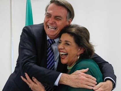 O que as fakenews e ghost writer tem a nos dizer quando usados na política