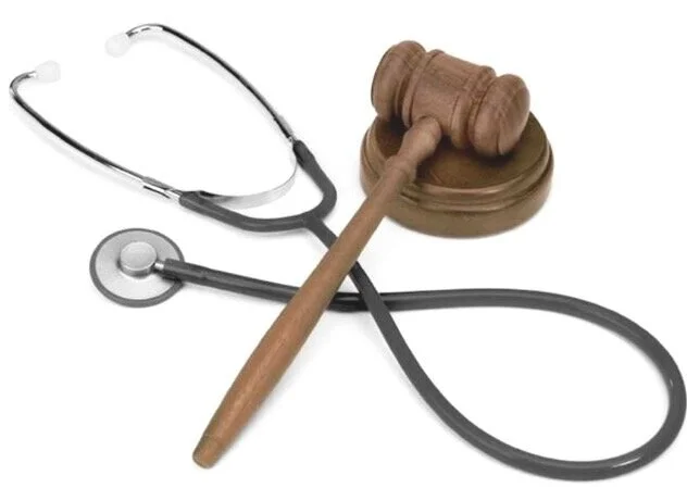 A dicotomia no processo de judicialização da saúde