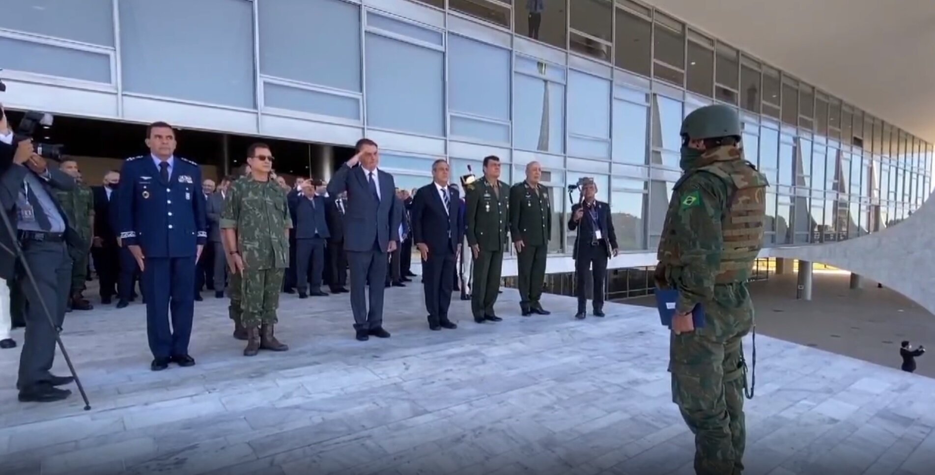 Golpe ou desmoronamento?