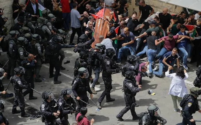 Palestinos e a resistência a catástrofe