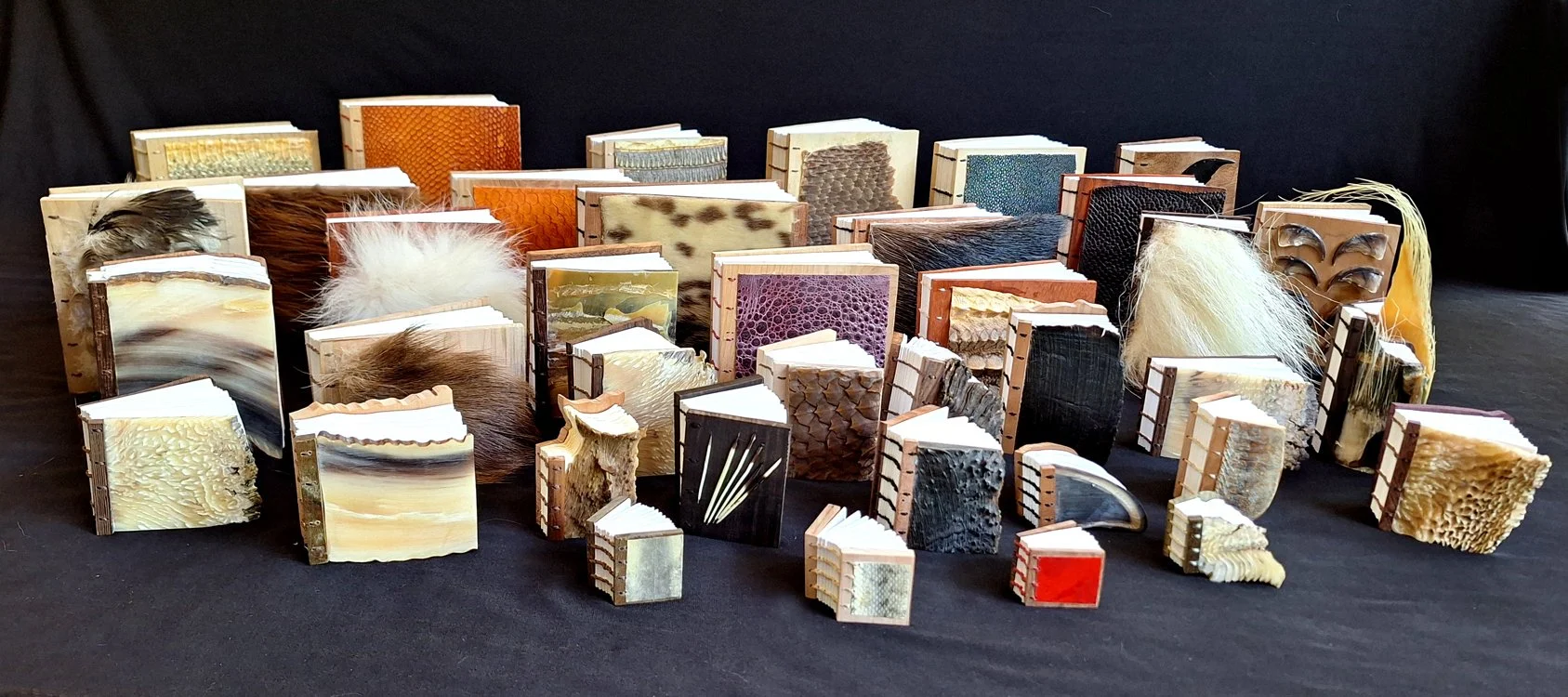 miniature-art-books-erwin-huebner-group-2.jpg