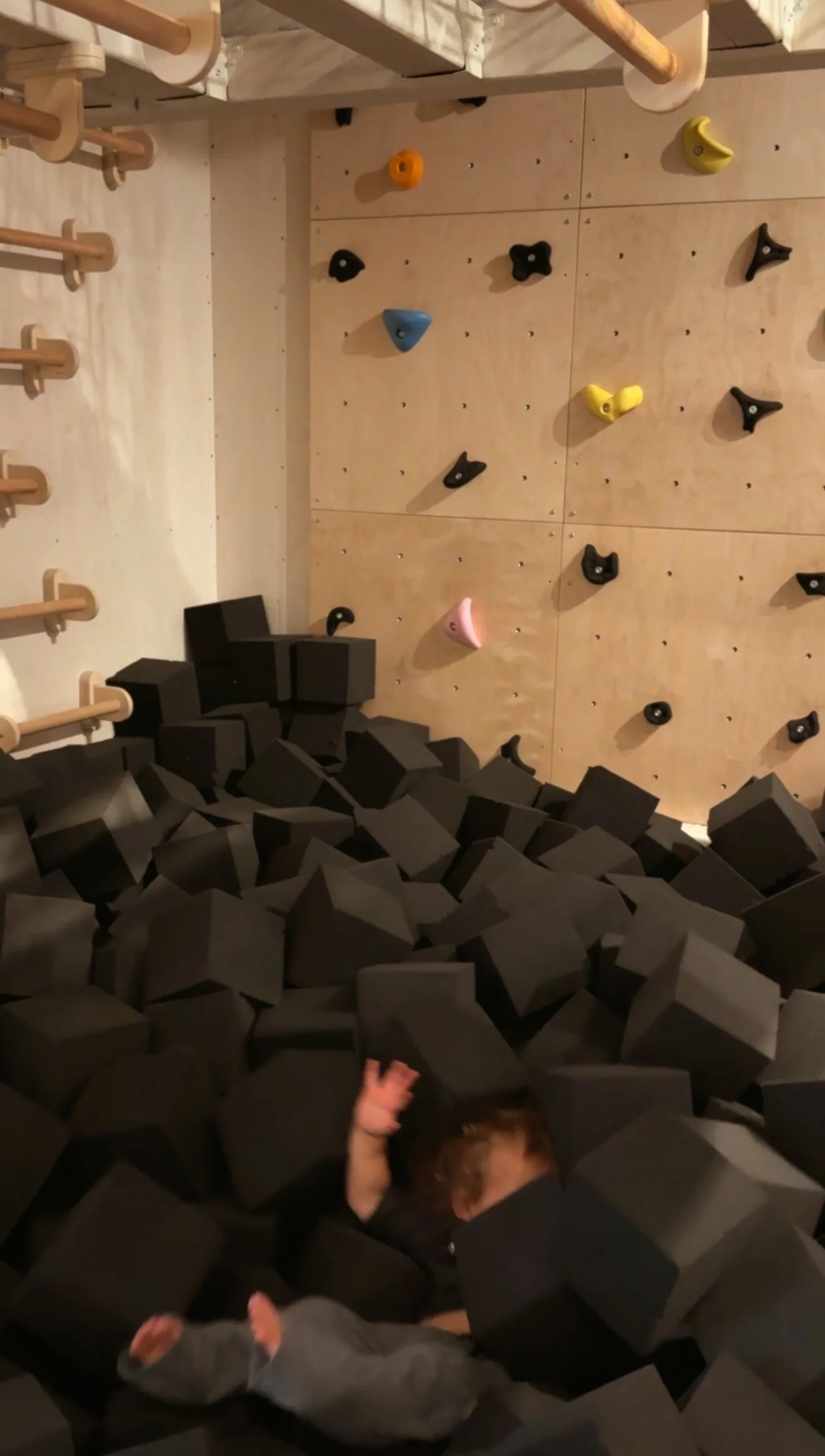 Kids-Foam-Pit-Wild-Zephyr-Wineries.JPG