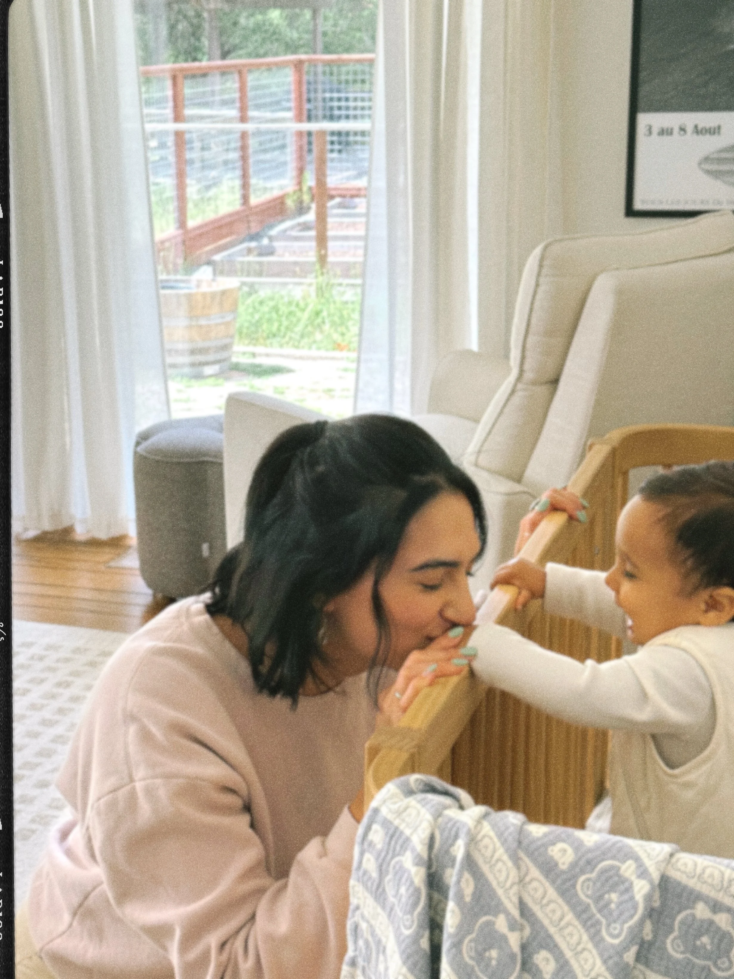 moms who don't have photos with their kids, proof of mom teaches moms how to take photos at home. how to be your own photographer.