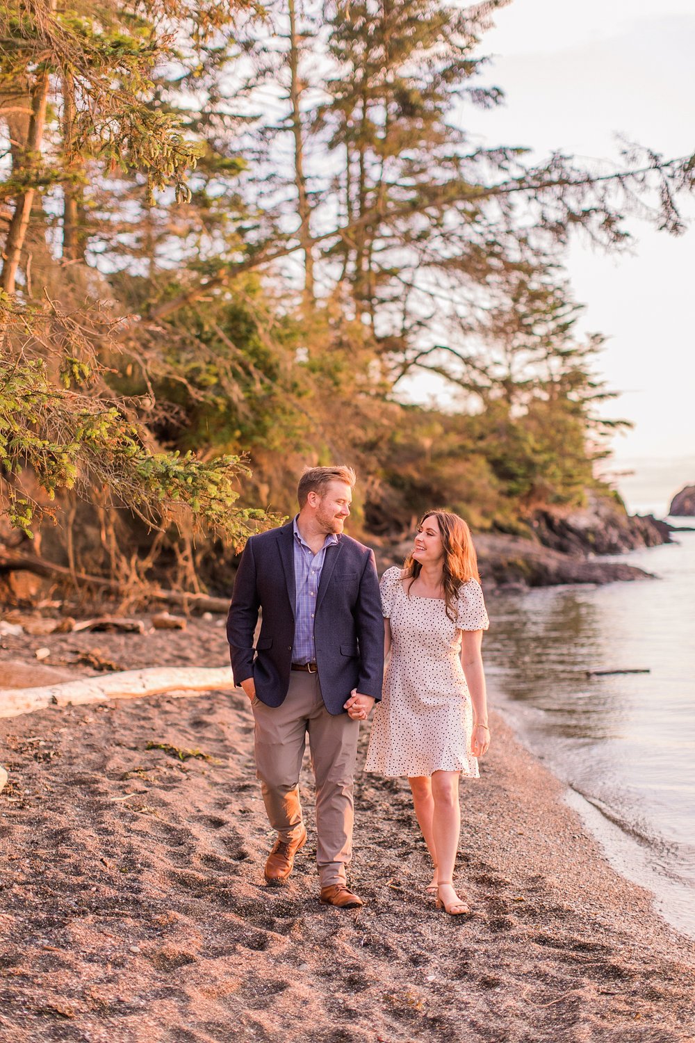 rosario-beach-bellingham-engagement-session_0067.jpg