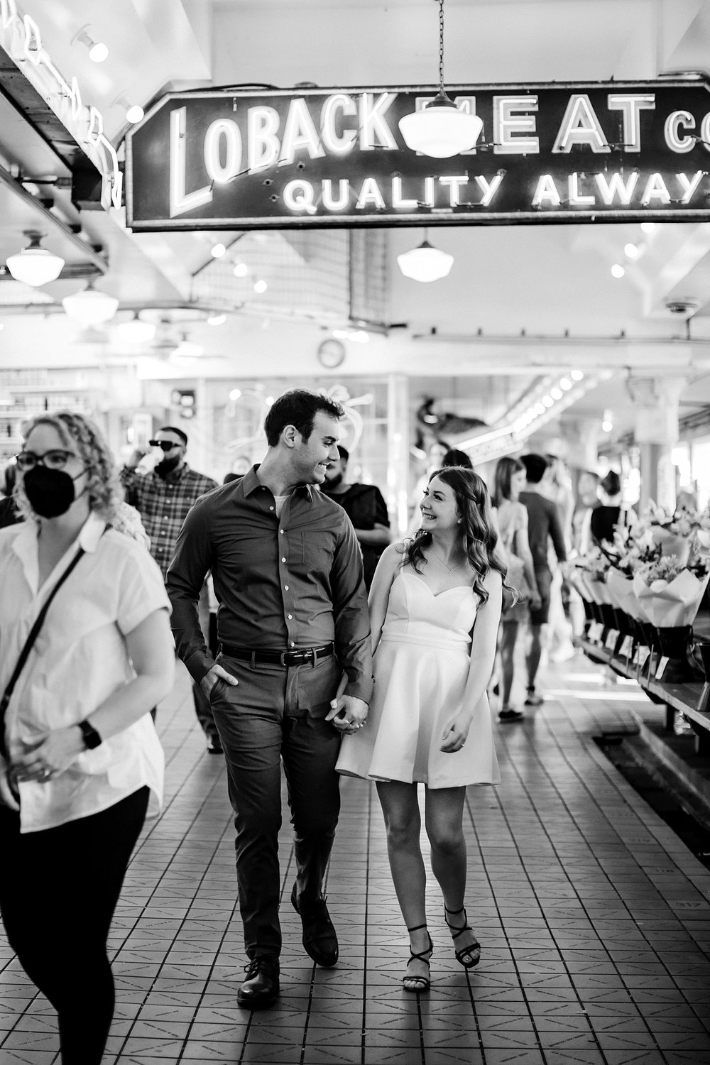 seattle-engagement-session-pike-place-rooftop_0417.jpg