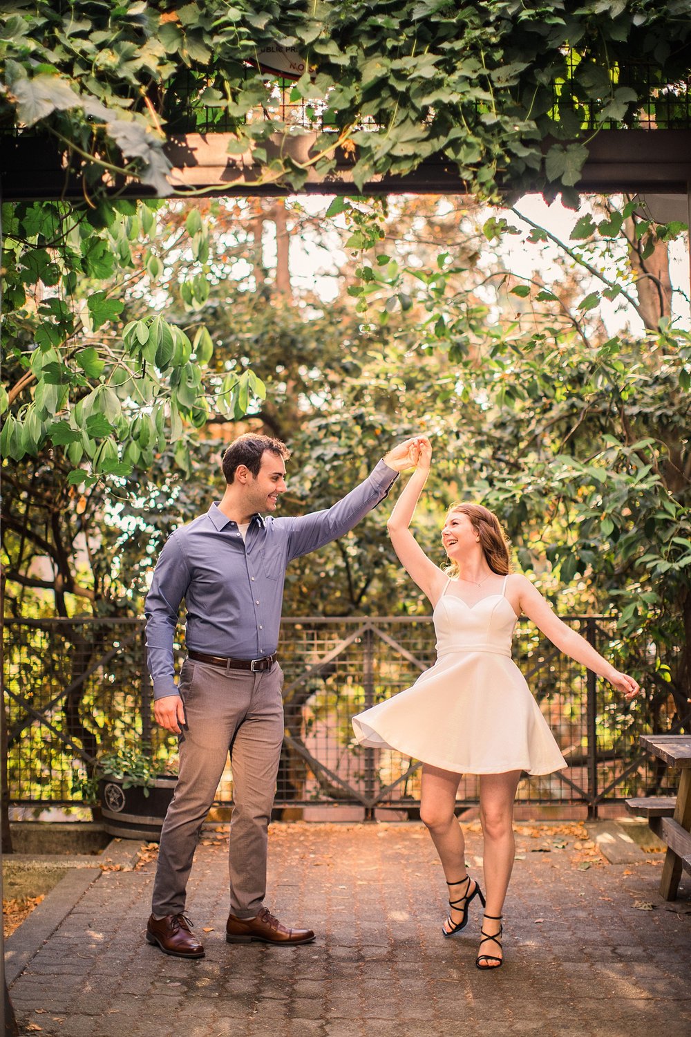 seattle-engagement-session-pike-place-rooftop_0421.jpg