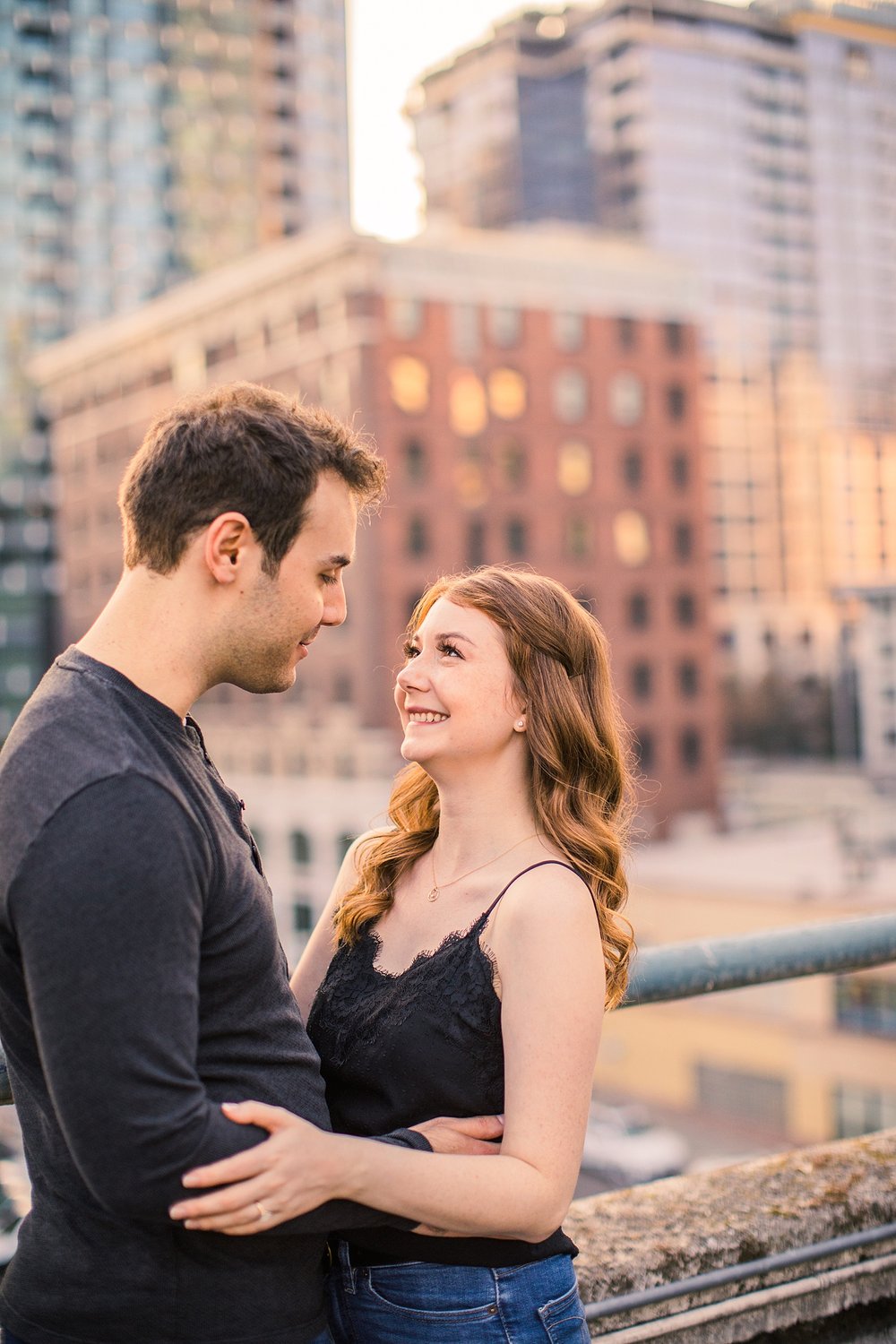 seattle-engagement-session-pike-place-rooftop_0434.jpg