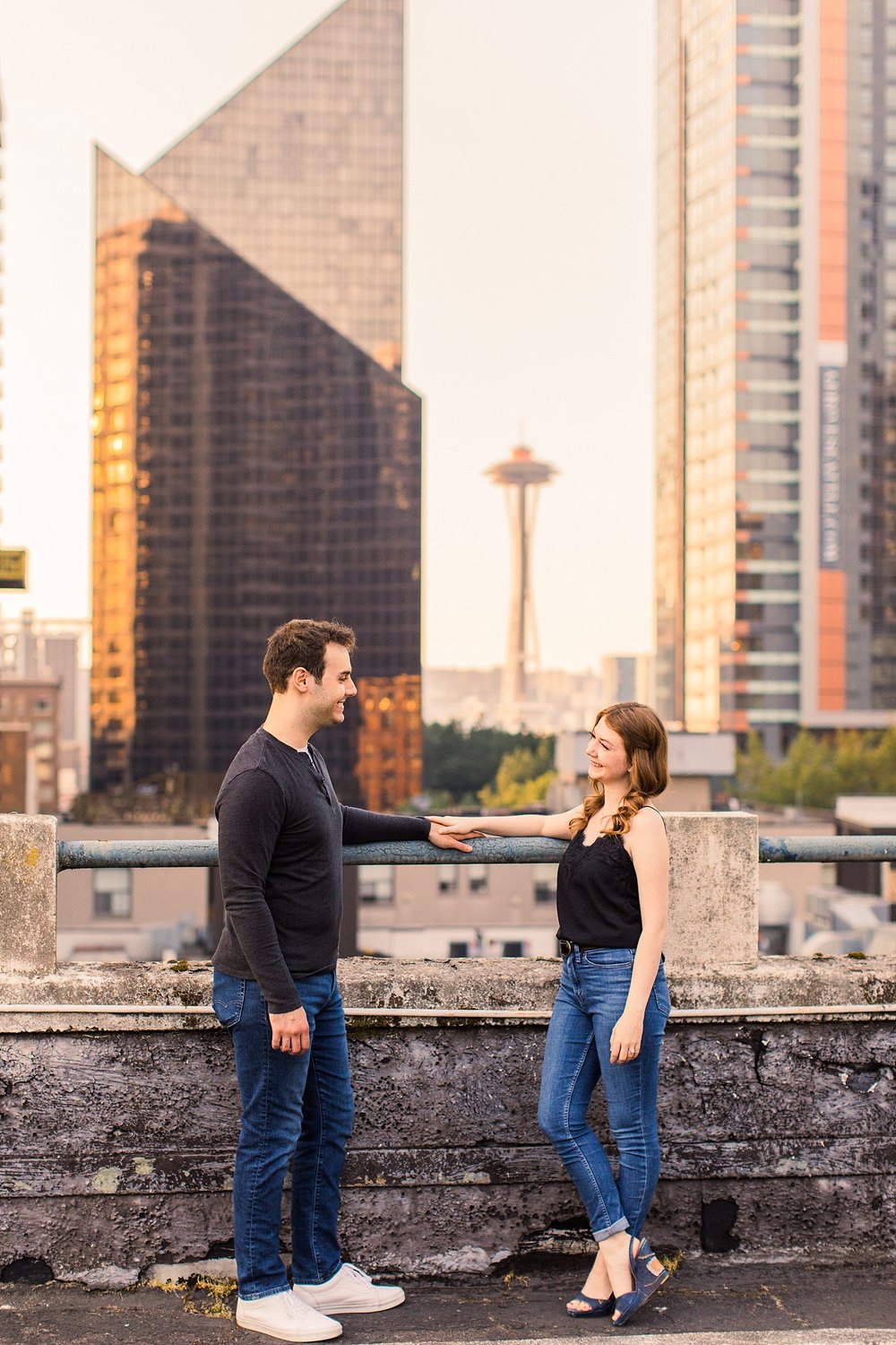 seattle-engagement-session-pike-place-rooftop_0437.jpg