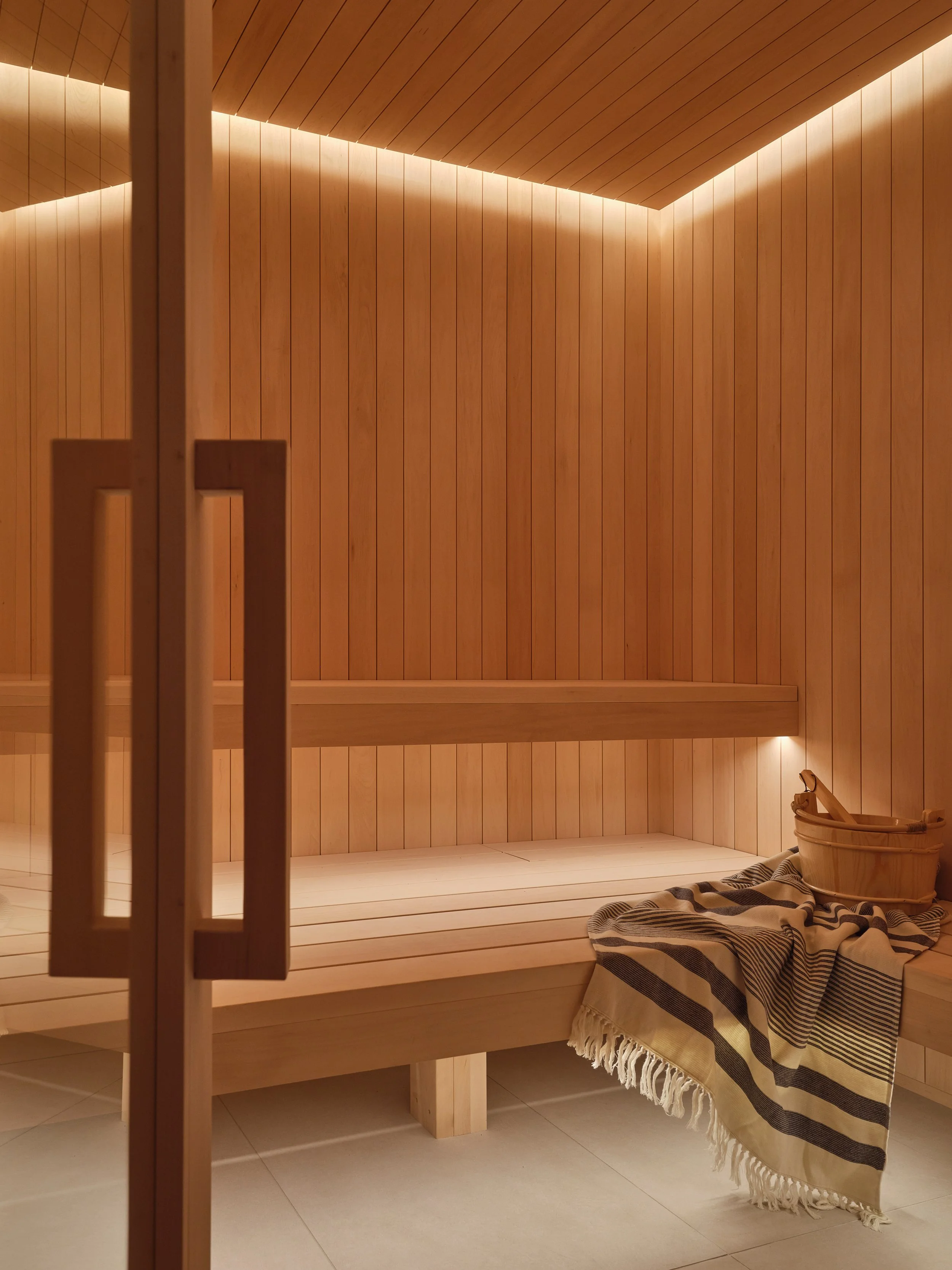 23_Georgian-Bay-Residence_High-Res.jpg