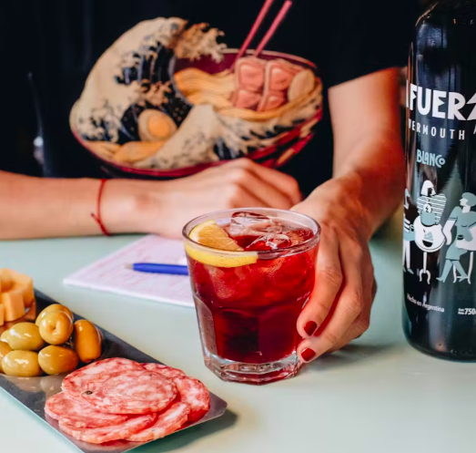 El Che Brings Argentina’s Aperitivo Culture to Chicago