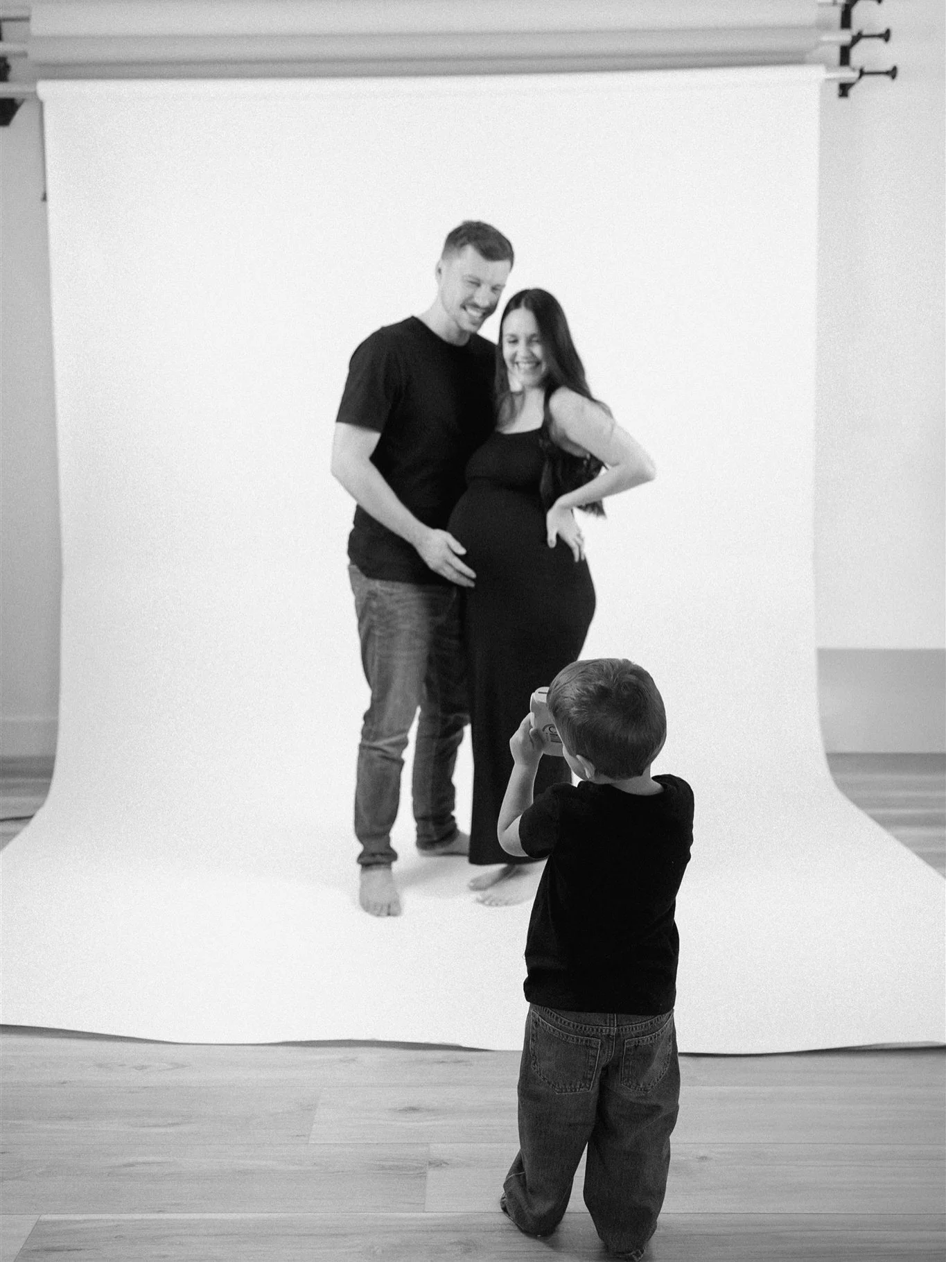 The Murnos! Soon to be party of 4. 🥹🩵💕
&bull;
&bull;
&bull;
&bull;
#pensacolaphotographer #studiophotography #studiofamilyportraits #studioinspo #pensacolafamilyphotographer #pensacolaweddingphotographer #pensacolaengagement