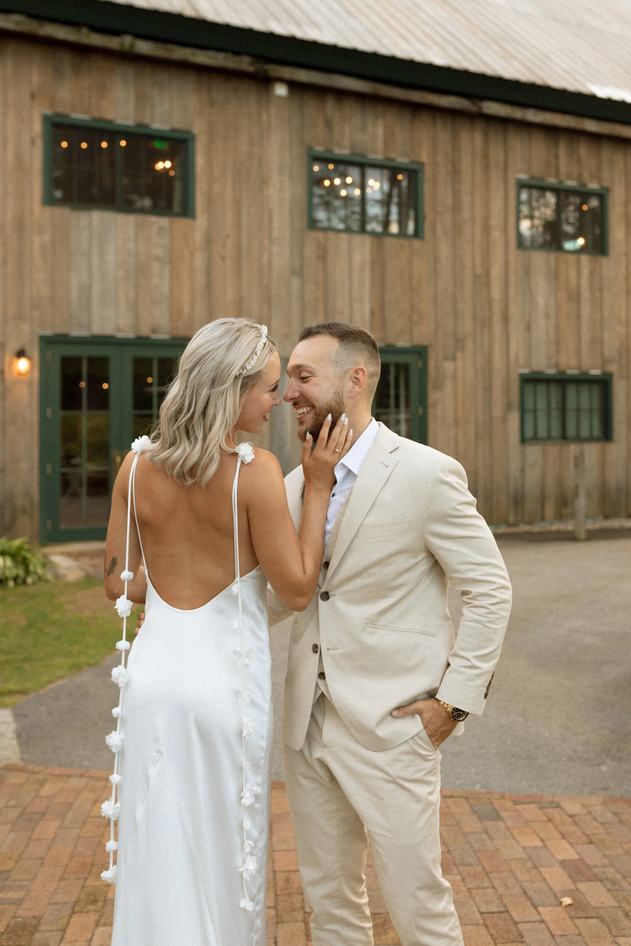 Lauren+CodyTheBarnonthePemiNewHampshire_0097.jpg
